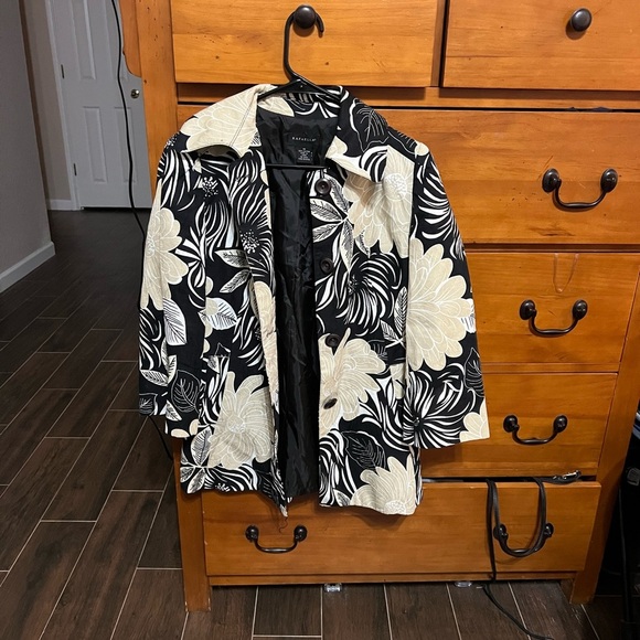 Rafaella Classic Cotton Flower Print Blazer Size 10 and Pit topit is 19 1/2 L 29 - Picture 1 of 4